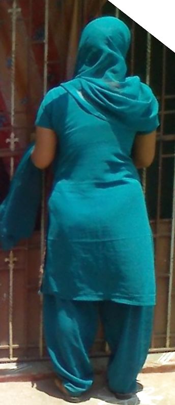 Indian Aunty Bücken Ass In Saree #38038003