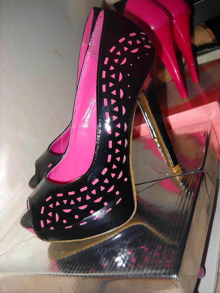 Tacones que matan vol 6
 #23994939