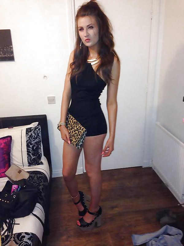 Tías buenas con vestidos 3
 #39455211