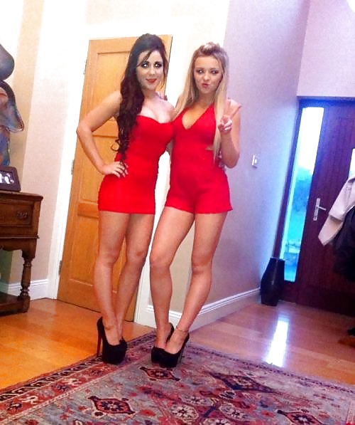 Tías buenas con vestidos 3
 #39455253