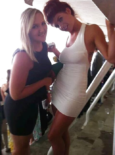 Tías buenas con vestidos 3
 #39455282