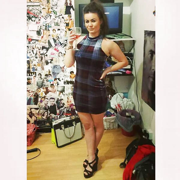 Tías buenas con vestidos 3
 #39455300