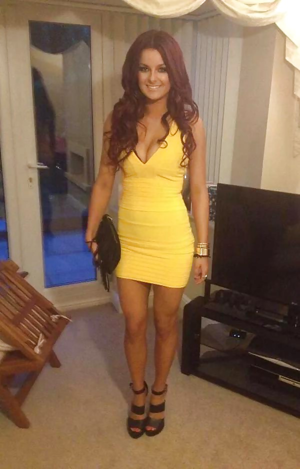 Tías buenas con vestidos 3
 #39455313