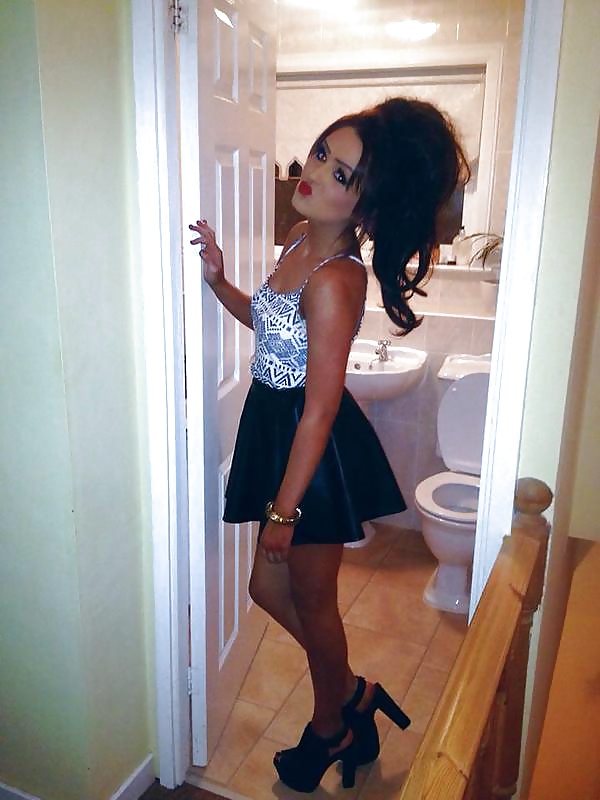 Tías buenas con vestidos 3
 #39455363