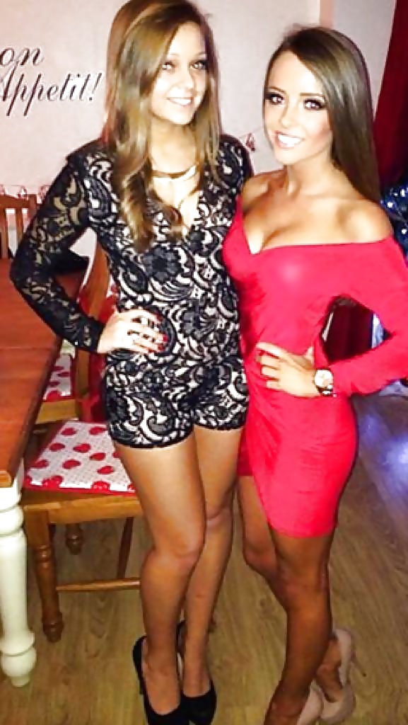 Tías buenas con vestidos 3
 #39455416