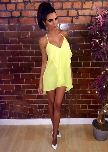 Tías buenas con vestidos 3
 #39455423