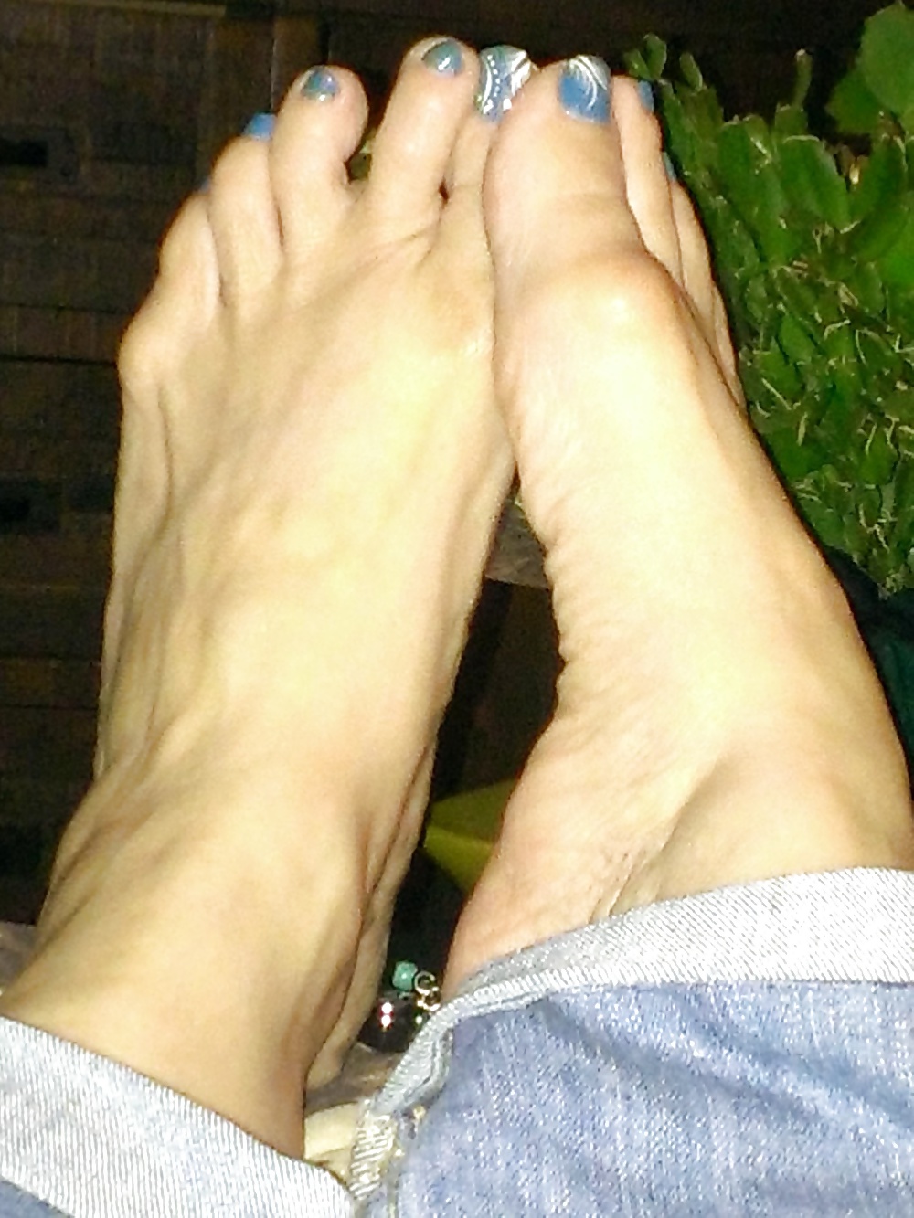 Lonely feet #39135044