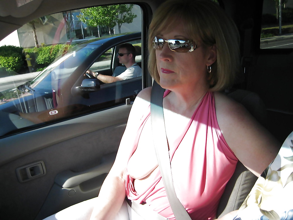 Milf Mutter Und Frau Bilder Mit Bush #39753412