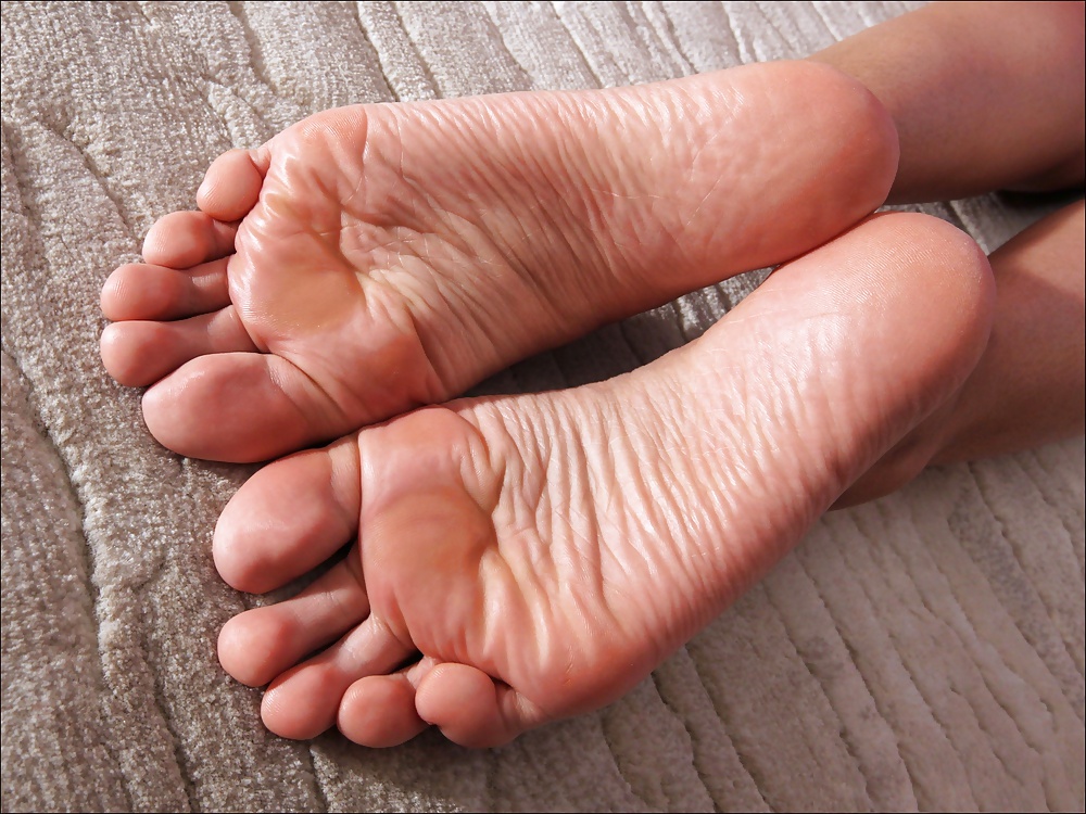 SOFT SOLES #28375780
