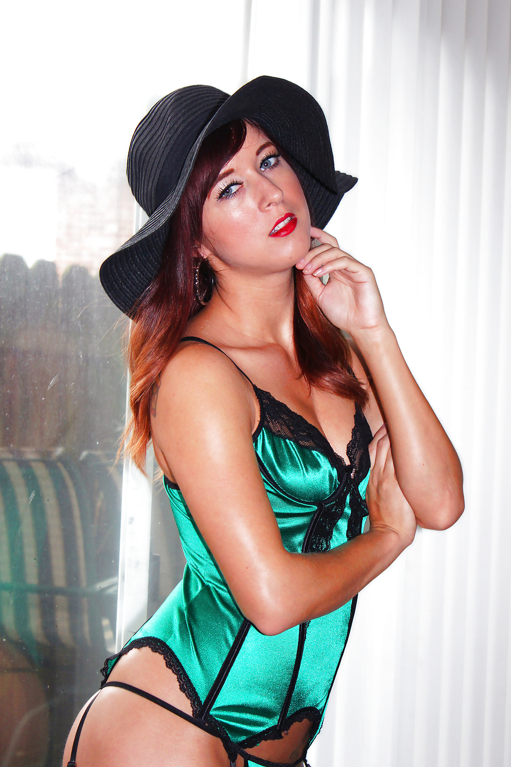 Photo Session With Penthouse Model Ivy Lee  #29716642