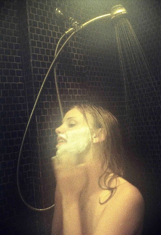 Kelli Garner Leaked Nude Pictures  #29420397