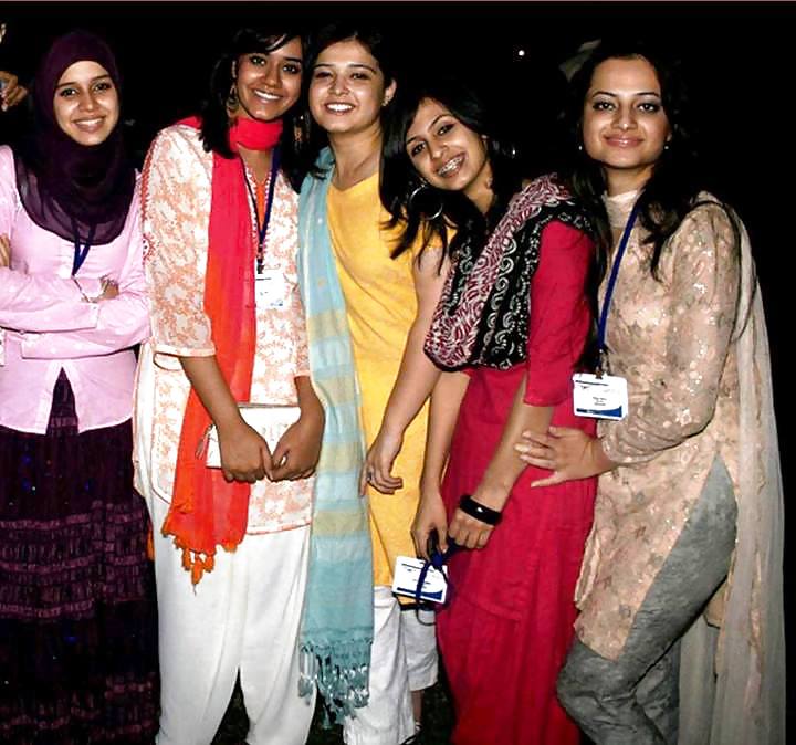 Indian delights 15, who wud you fuck & how?
 #23524071