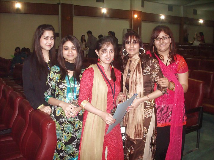 Indian delights 15, who wud you fuck & how?
 #23524167