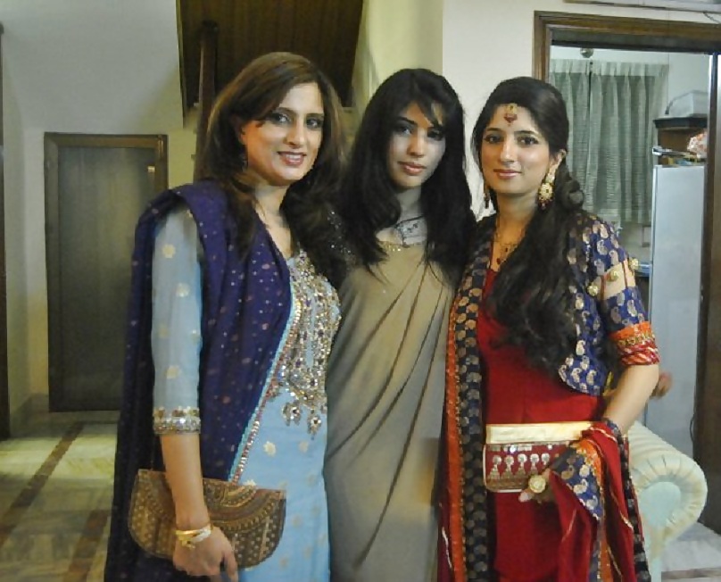 Indian delights 15, who wud you fuck & how?
 #23524249