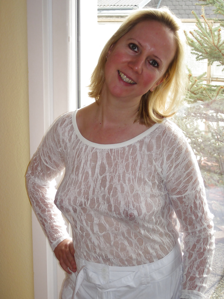 Braless 2
 #39079344