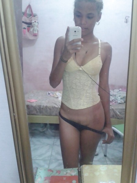 Taty carioca muito cachorra com amiga
 #25675727
