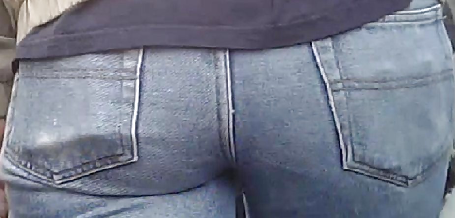 MILF Cul En Jeans Serrés #29390847