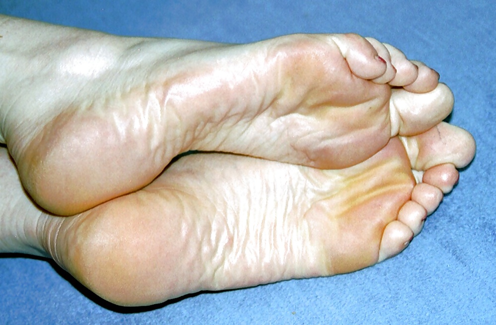 私の妻の足
 #34510439