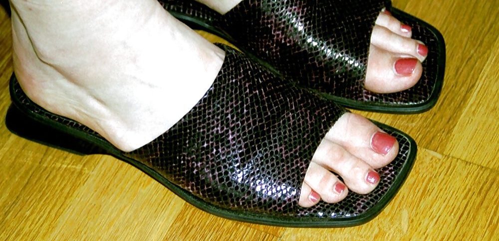 私の妻の足
 #34510455