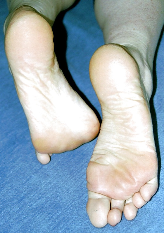 私の妻の足
 #34510493