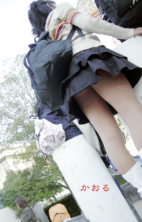 日本の女の子のスカートの中 08
 #24468523