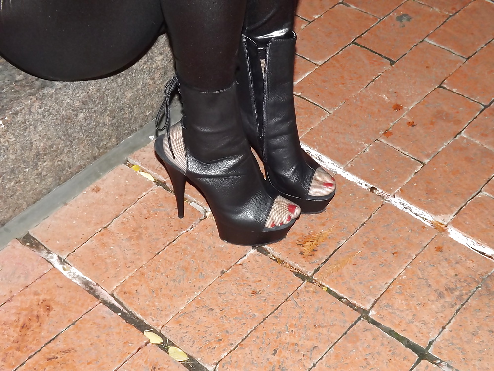 Angelica Marie Rios Nylon Feet Around Town #23377446