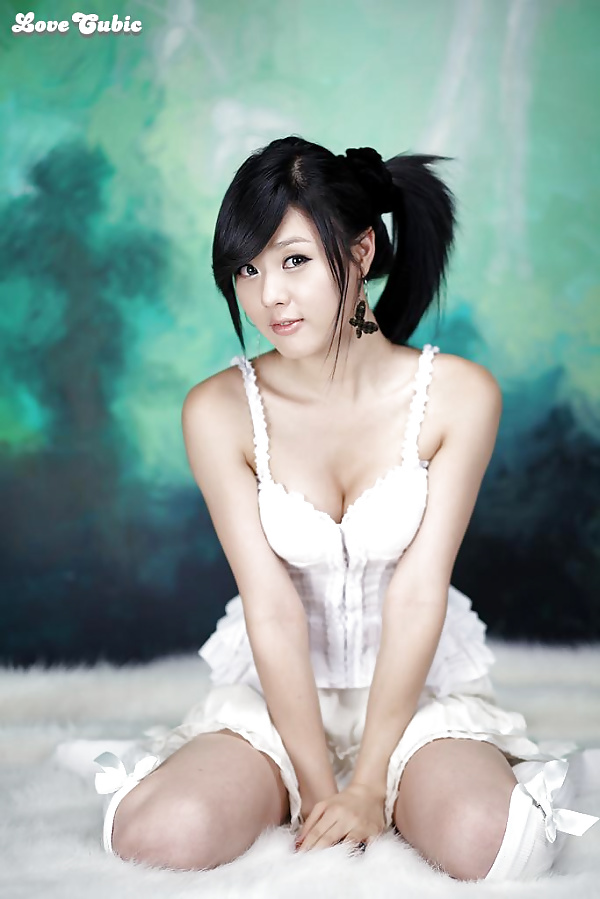 Hwang mi hee
 #29526107