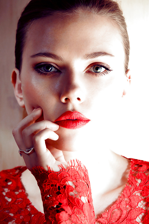 Red and red.... #33129187