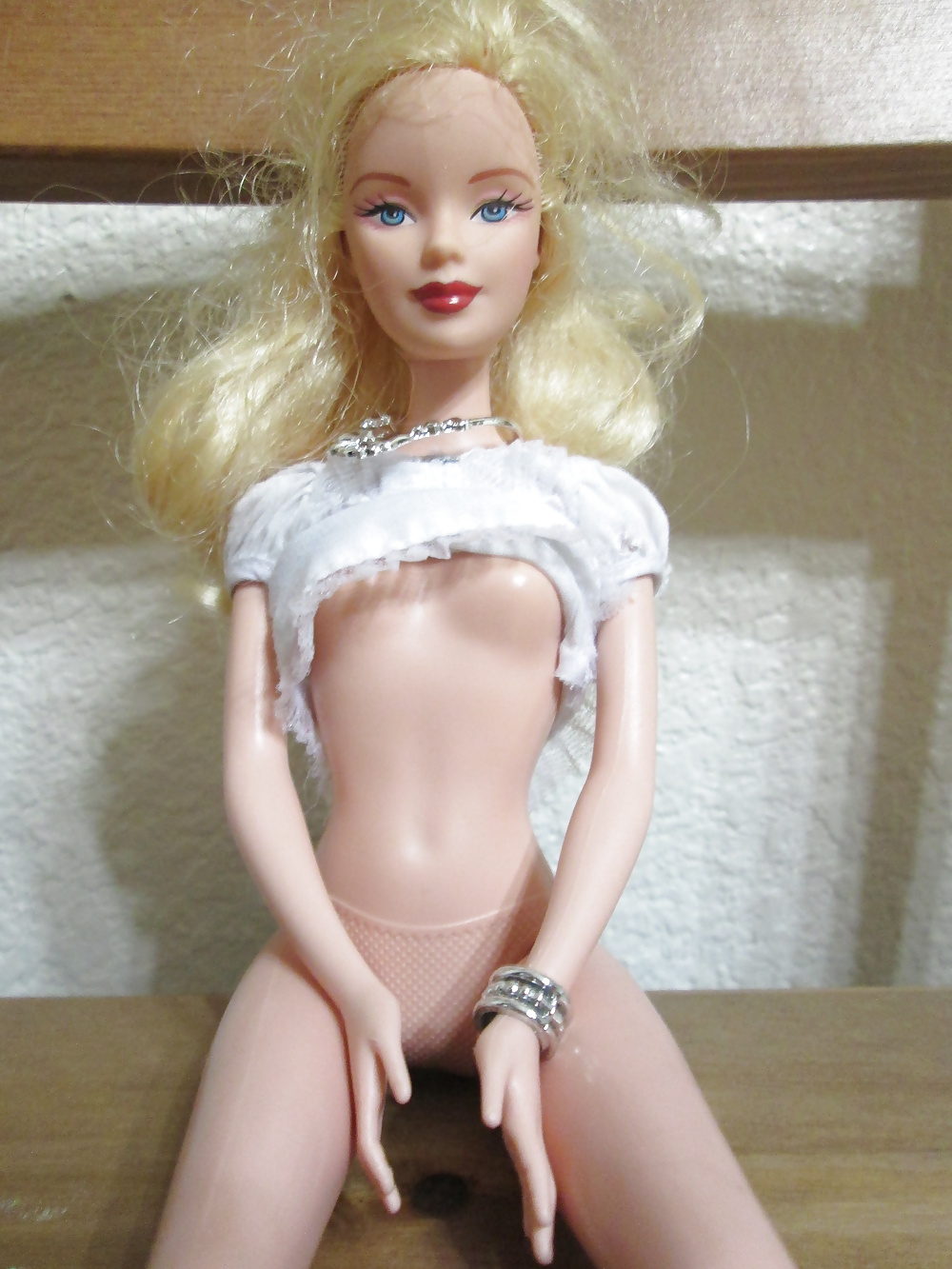 Classic blond Barbie, softcore #40360276