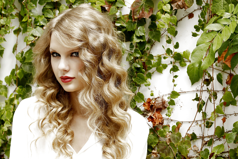 Taylor Swift #33016057