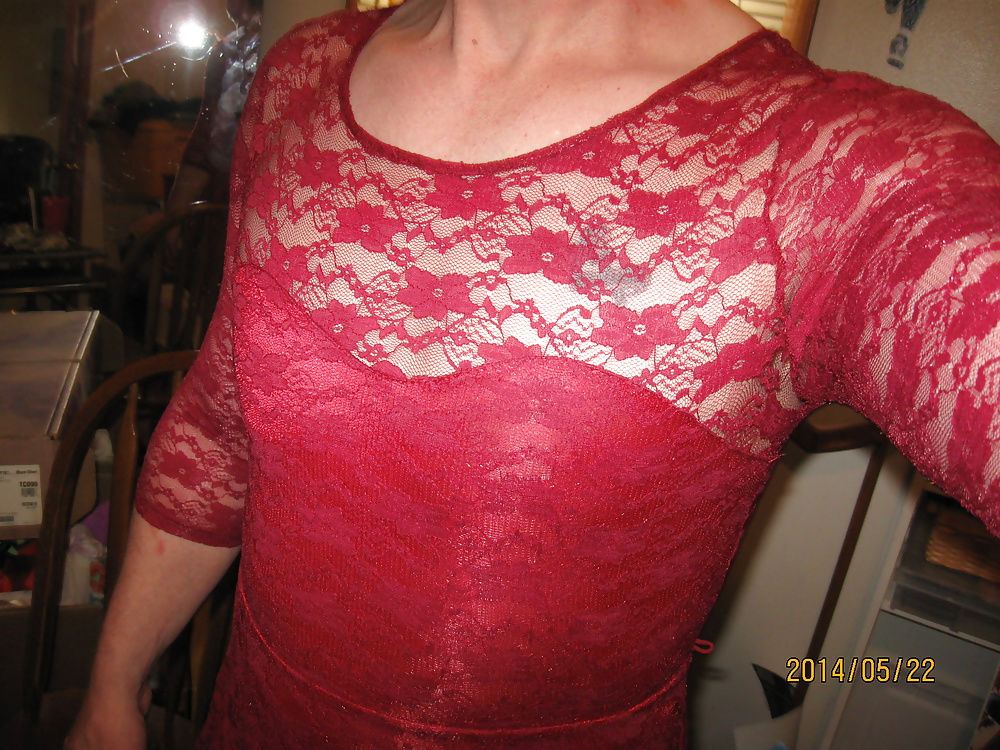 Vestido de encaje rojo
 #28878857