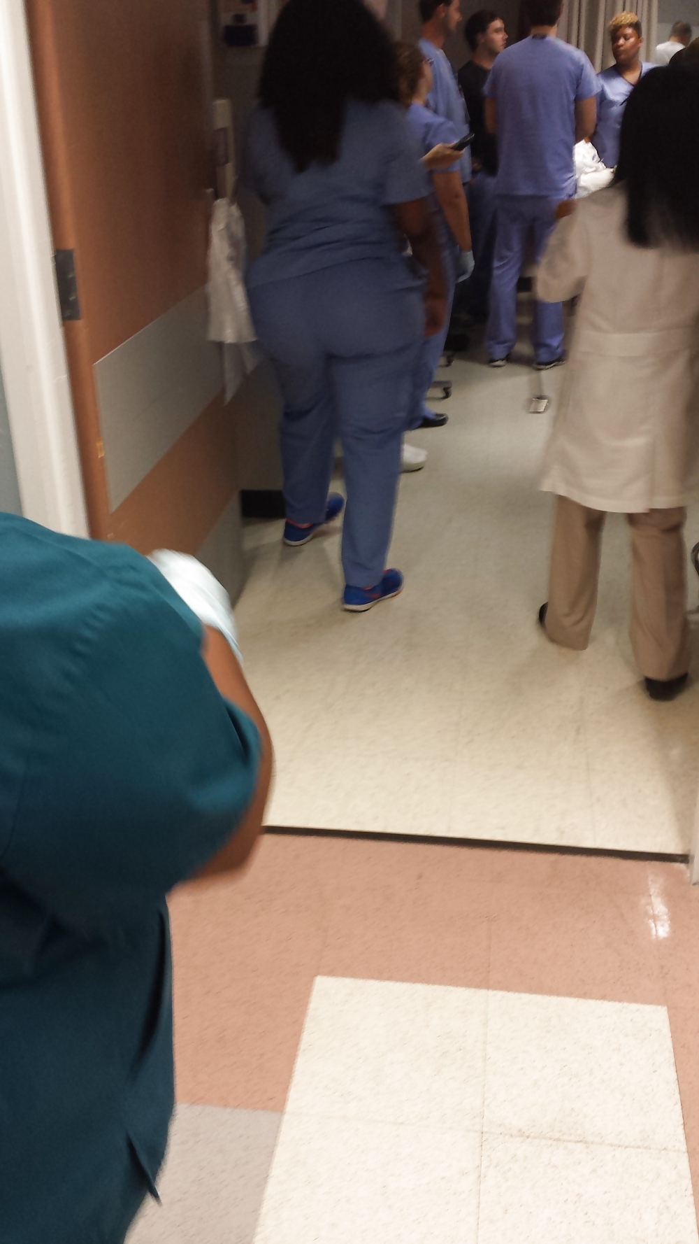 Bbw infermiera ebano con grande bottino
 #35901768