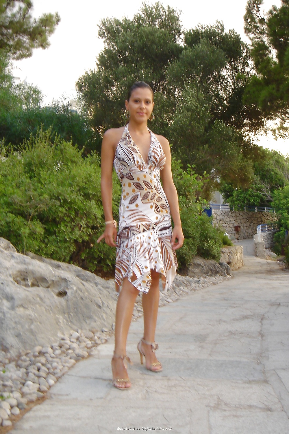 Absolut huebsche suedlaenderin
 #28140806