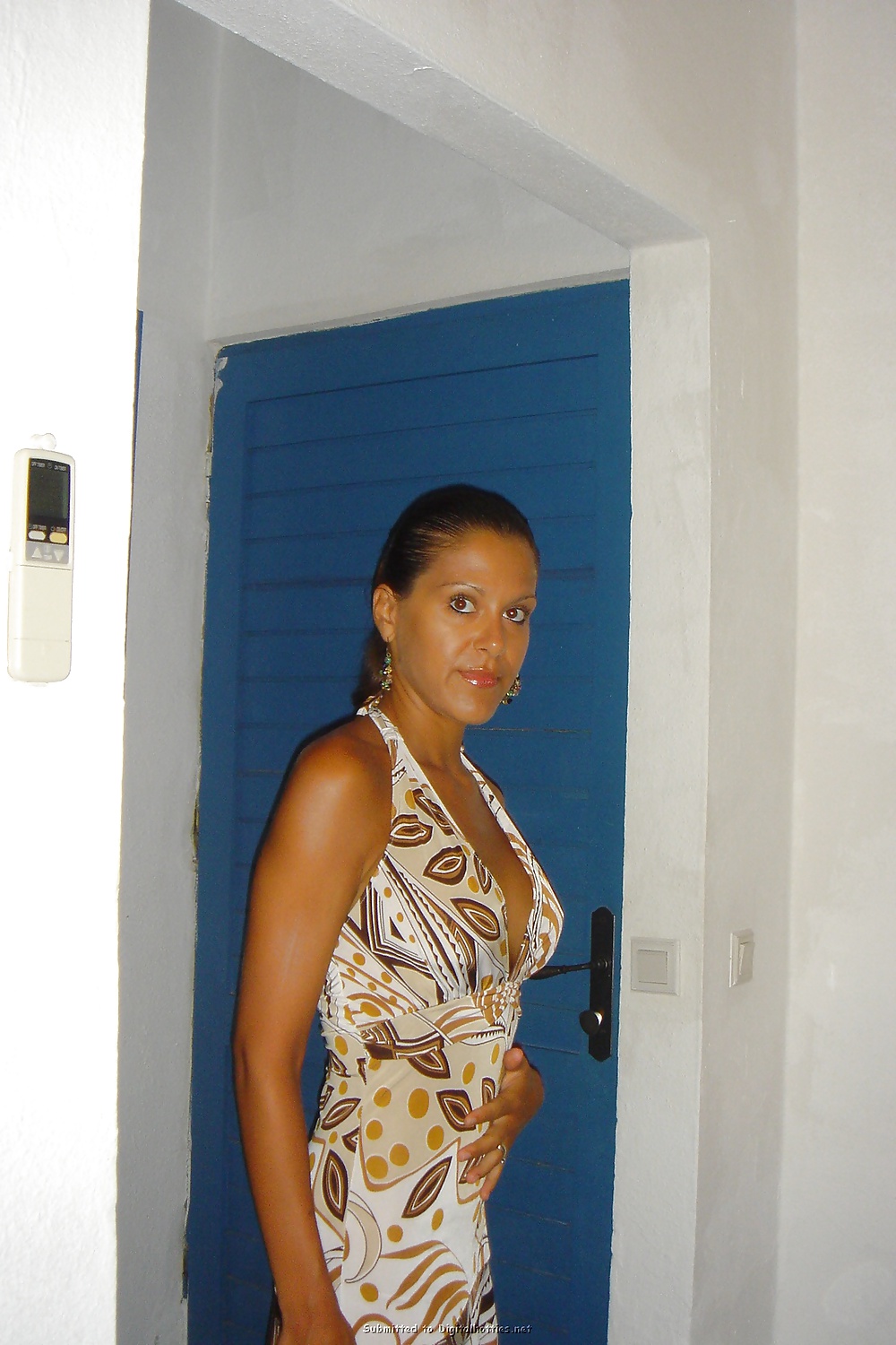 Absolut huebsche suedlaenderin
 #28140844