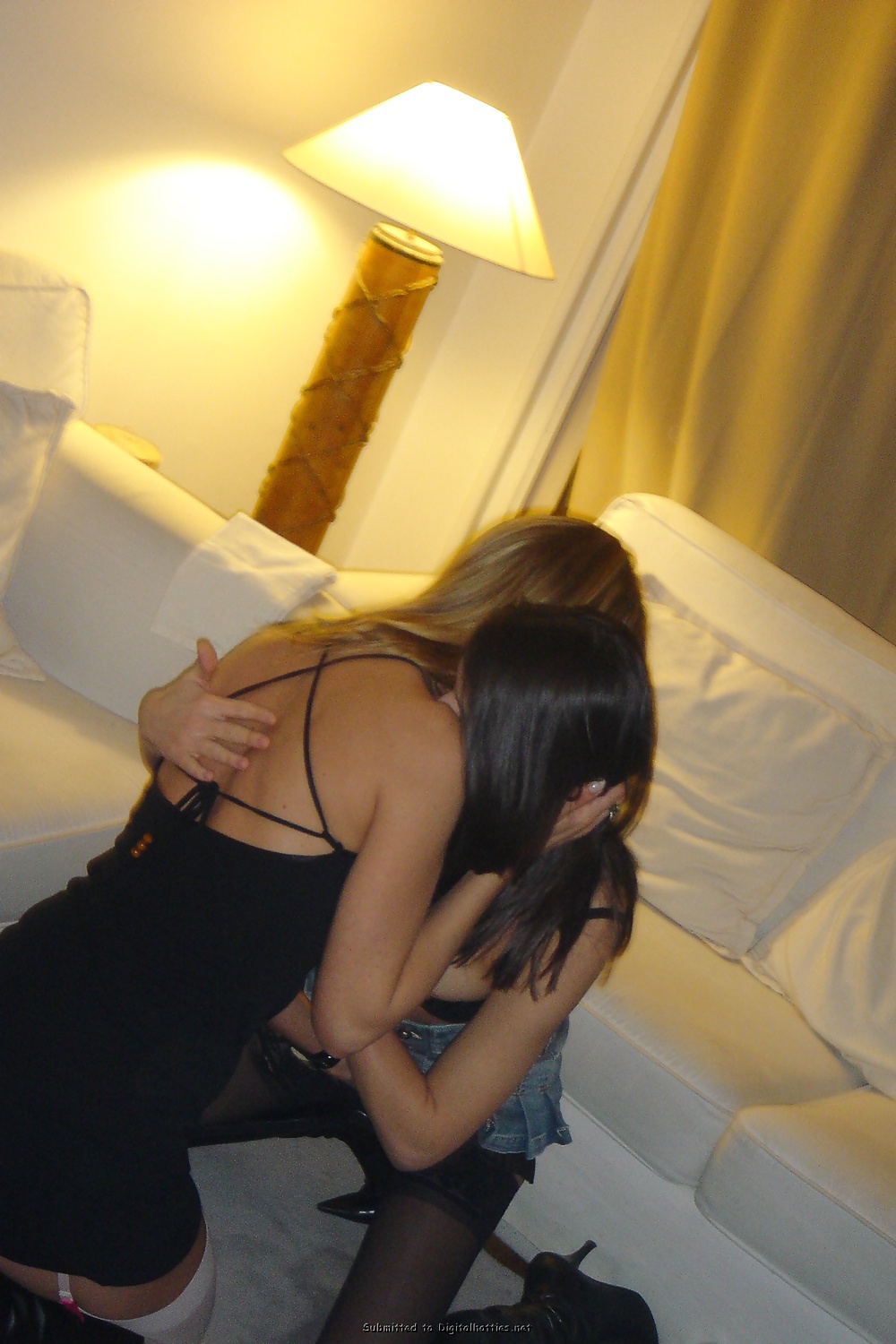 Absolut huebsche suedlaenderin
 #28141312