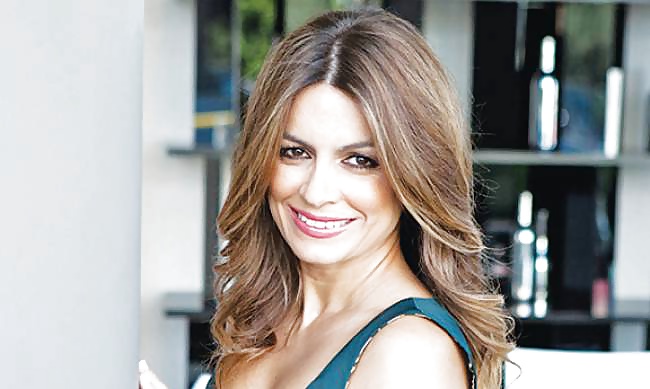 Ellinides pou thelw na gamisw
 #24878204