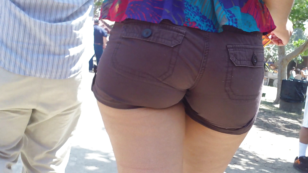 Nice big bubble butt & ass in short pants  #37893201