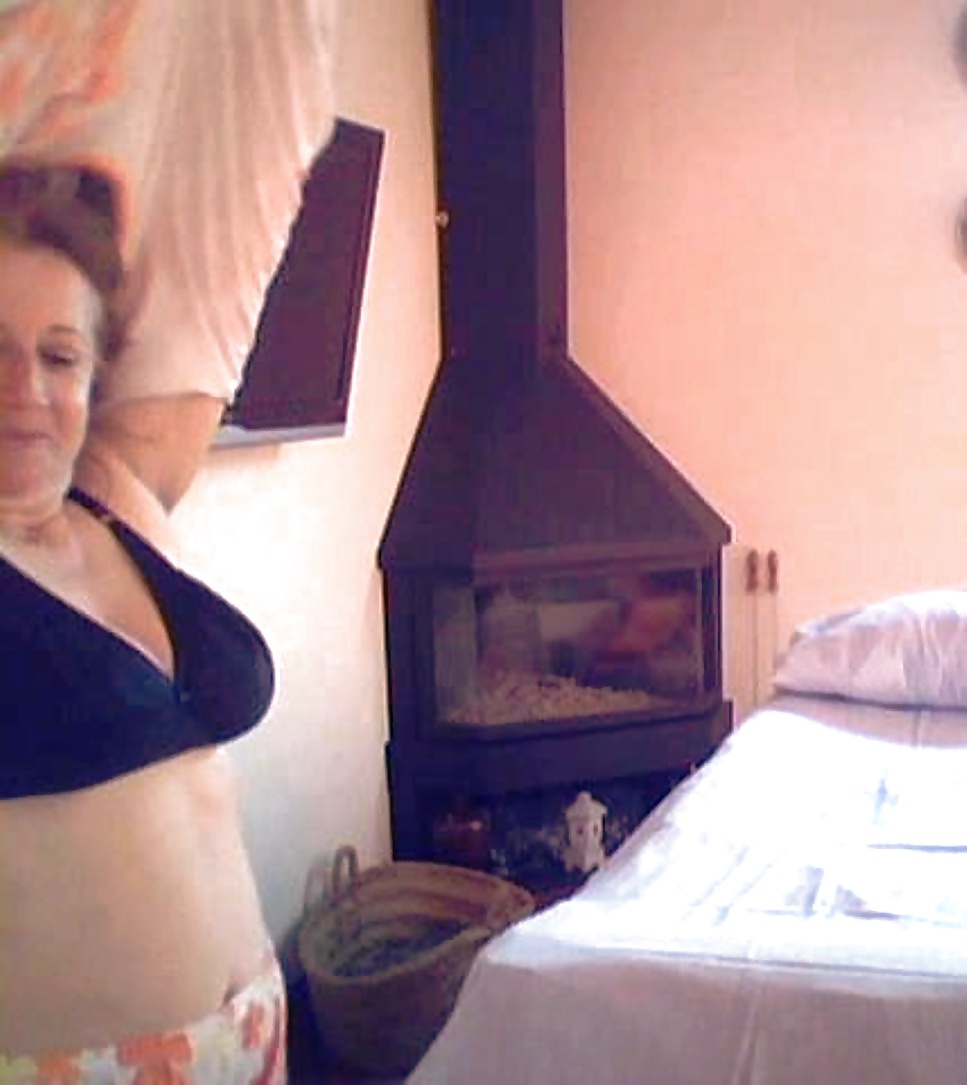 チョコナ 
 #34985328