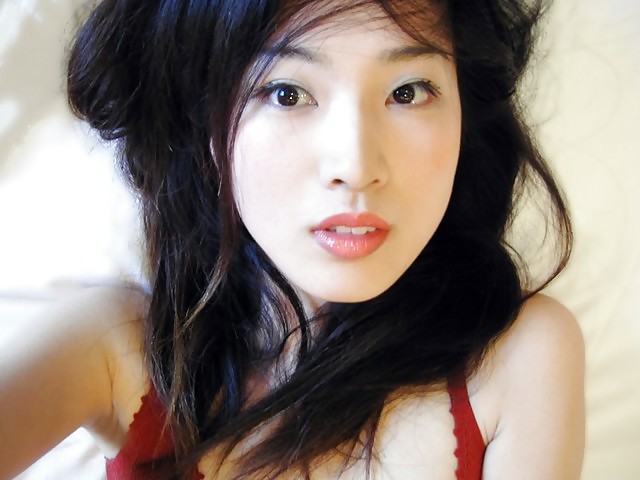 Ragazza taiwanese sexy che allarga la figa
 #36271003