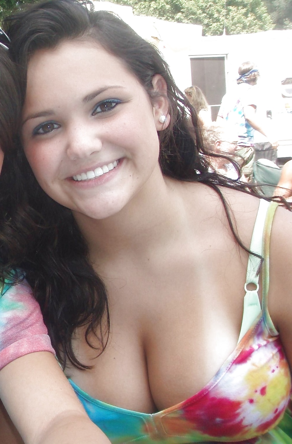 Busty Teens Cleavage 4 #33874917