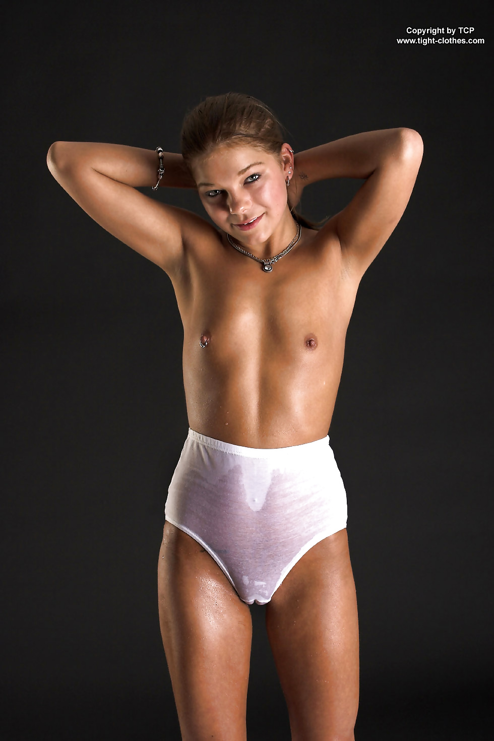 Mojado y transparente -
 #32743034