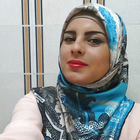 Roukia la grosse pute d'agadir est de retour
 #32806794