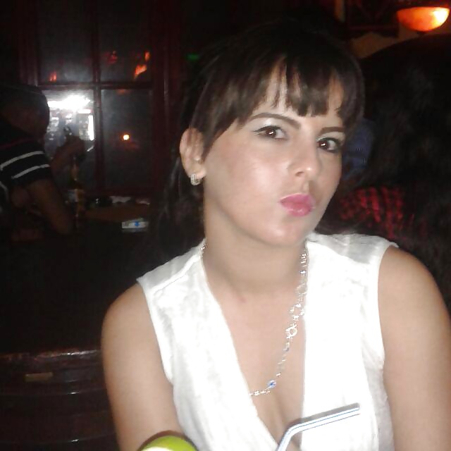 Roukia la grosse pute d'agadir est de retour
 #32806846