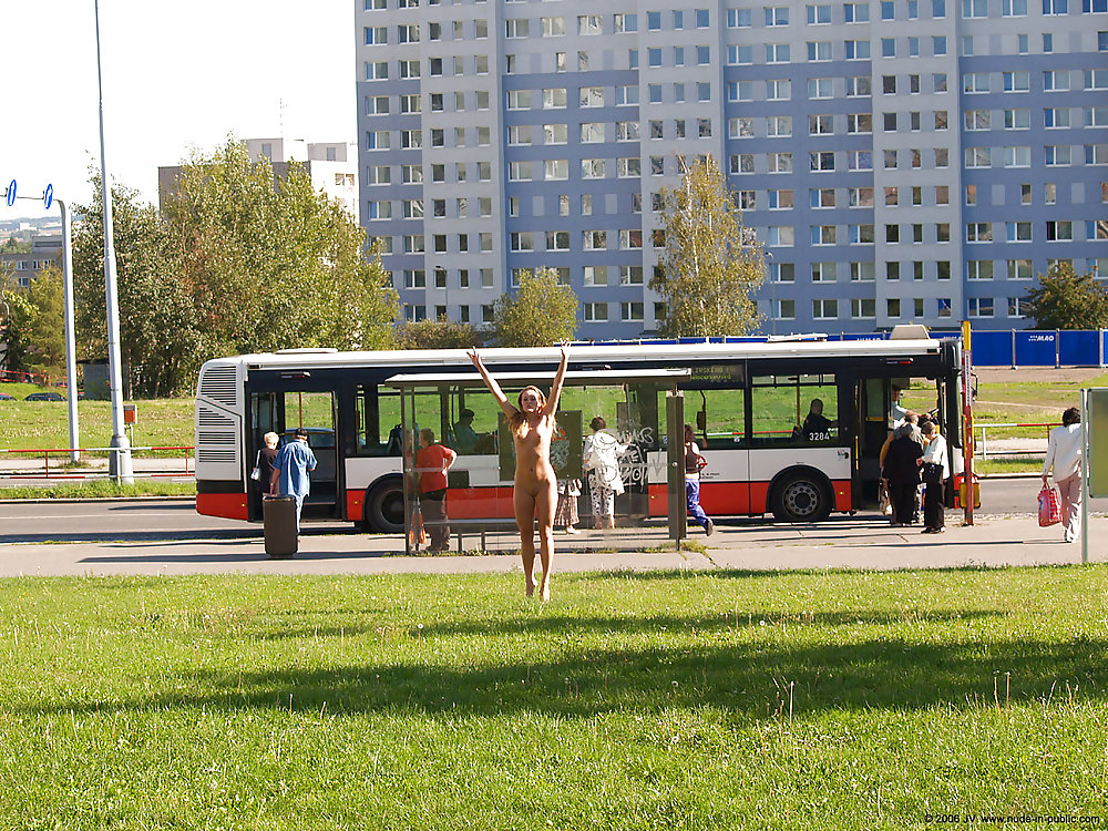 Nackt In Der Öffentlichkeit 2 Von Jnanudist #36207241