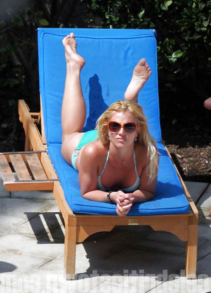 Britney spears raccolta caldo 2014
 #33141241