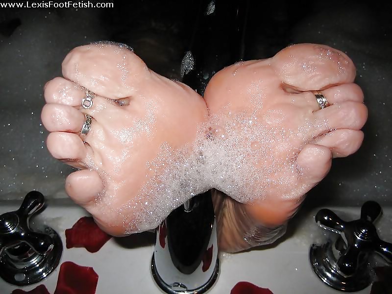 Sexy Lexi Feet Stinks So Bad I Love It  #32276453
