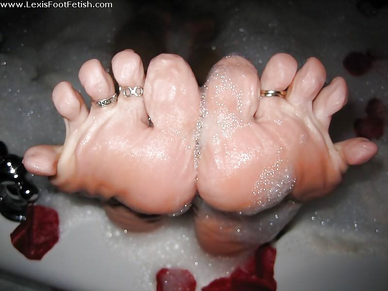 Sexy Lexi Feet Stinks So Bad I Love It  #32276474