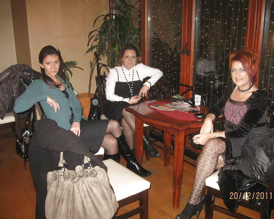 Putas maduras
 #24437402