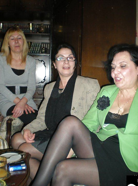 Putas maduras
 #24437430