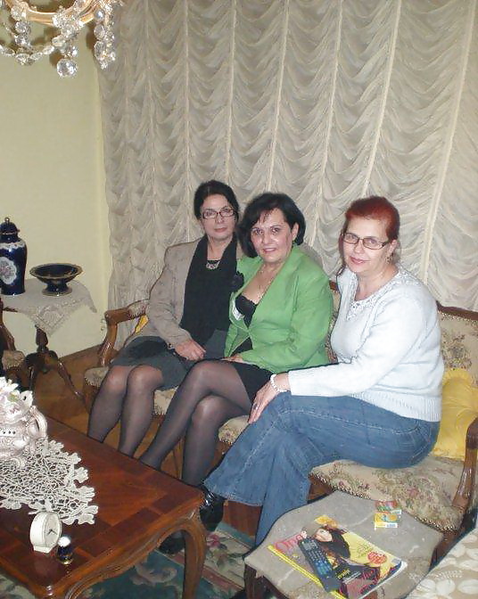 Putas maduras
 #24437435